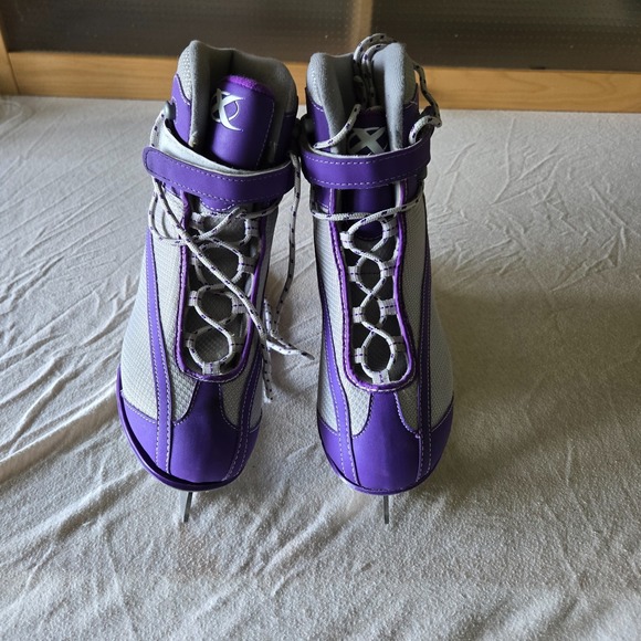 The Unbranded Brand Shoes - Figure Ice Skates Women's Size 9 Purple and Gray